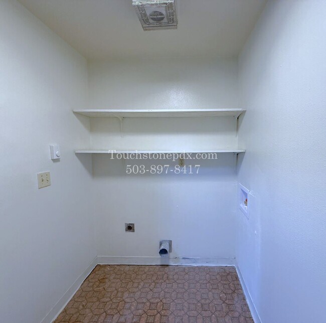 Building Photo - MFP-00108