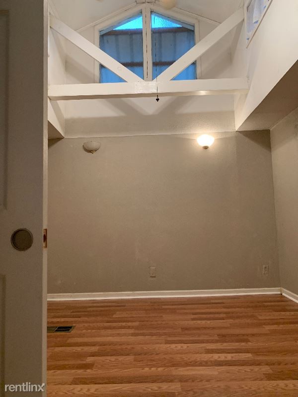 Building Photo - 18819 Greenwell Springs Rd