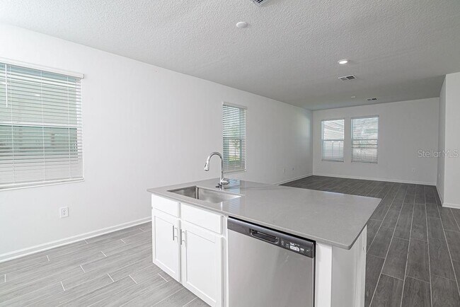 Building Photo - 16591 Parable Wy