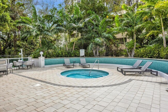 Building Photo - 2127 Brickell Ave