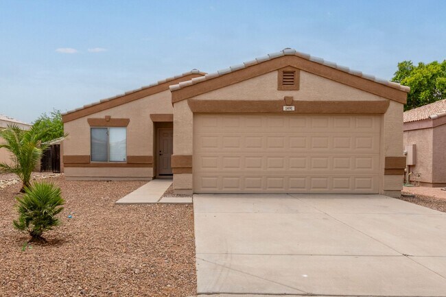 Building Photo - Freshly Remodeled Home in Apache Junction