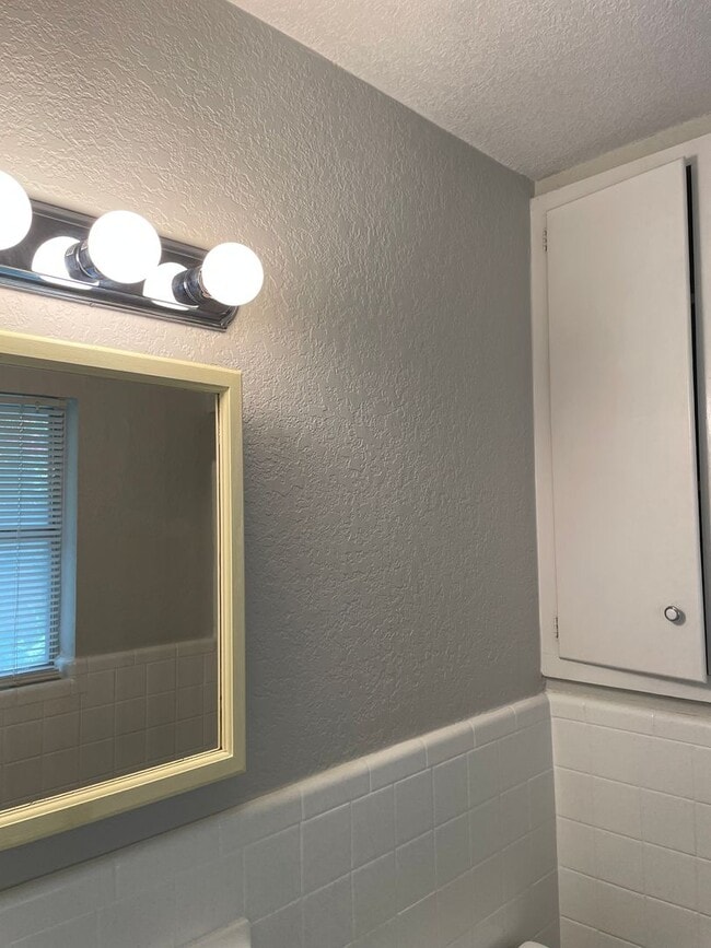 Building Photo - Available Now! Pet Restrictions. Charming ...