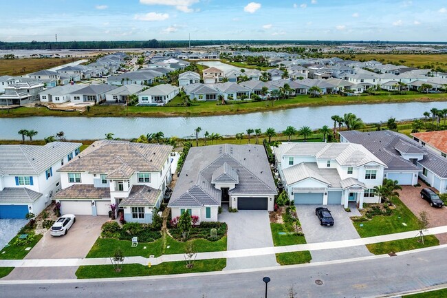 Building Photo - 12272 Waterstone Cir