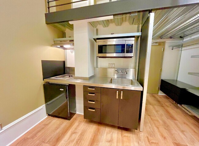 Building Photo - $1,000 MOVE IN SPECIAL!! Beautiful Loft Located in the Heart of San Francisco!!!!
