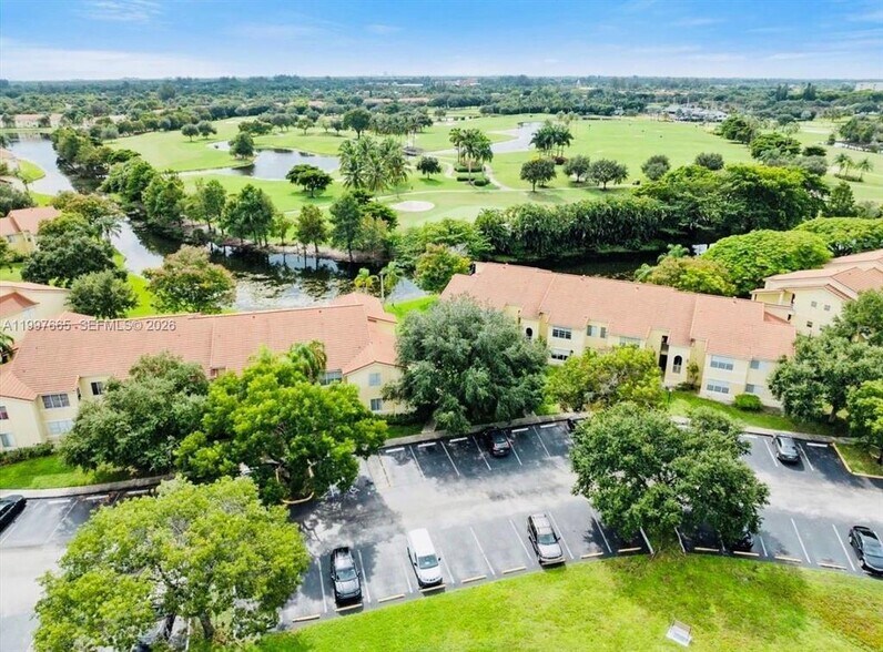 Building Photo - 12620 Vista Isles Dr