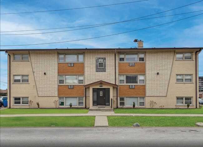 Primary Photo - 7538 W Lawrence Ave