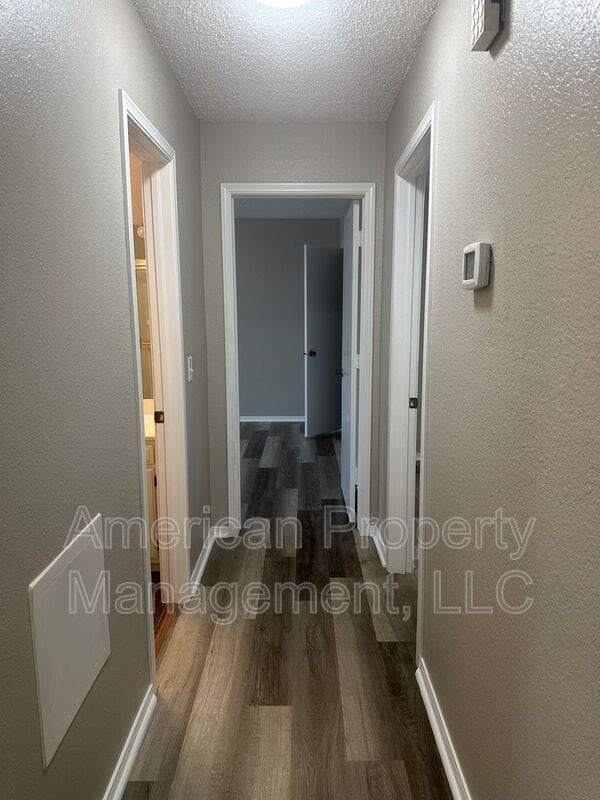 Building Photo - 1562 E 68th St