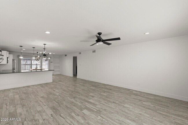 Building Photo - 8348 E Solano Dr