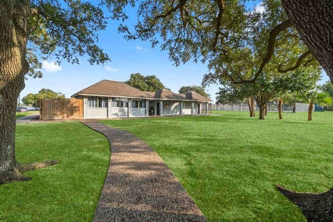 Building Photo - 11417 Windlass Ln