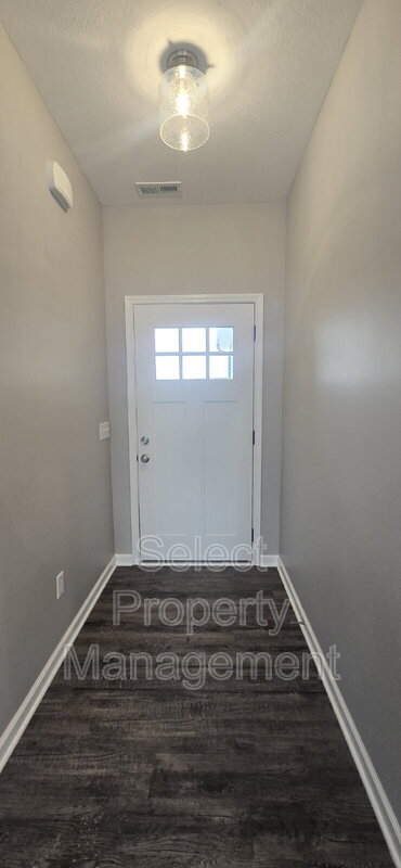 Building Photo - 8792 Elmont Cv