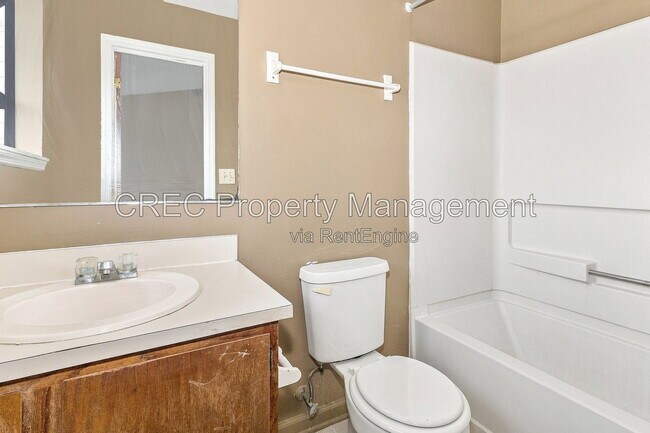 Building Photo - 169 Pine Shadow Dr