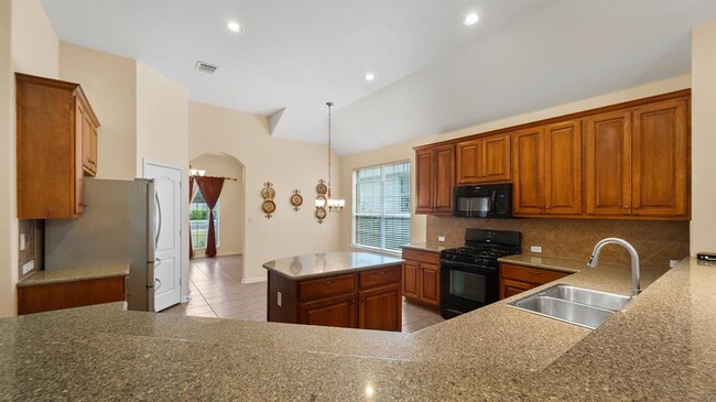 Building Photo - 7808 Alophia Dr