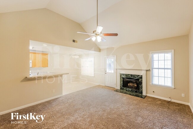 Building Photo - 146 Hickory Point Dr