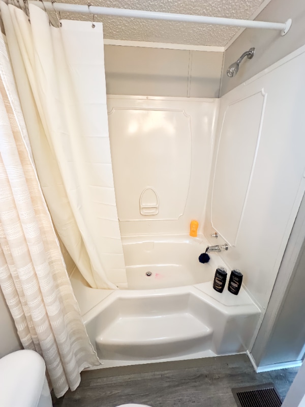 Building Photo - 200 N 28th St