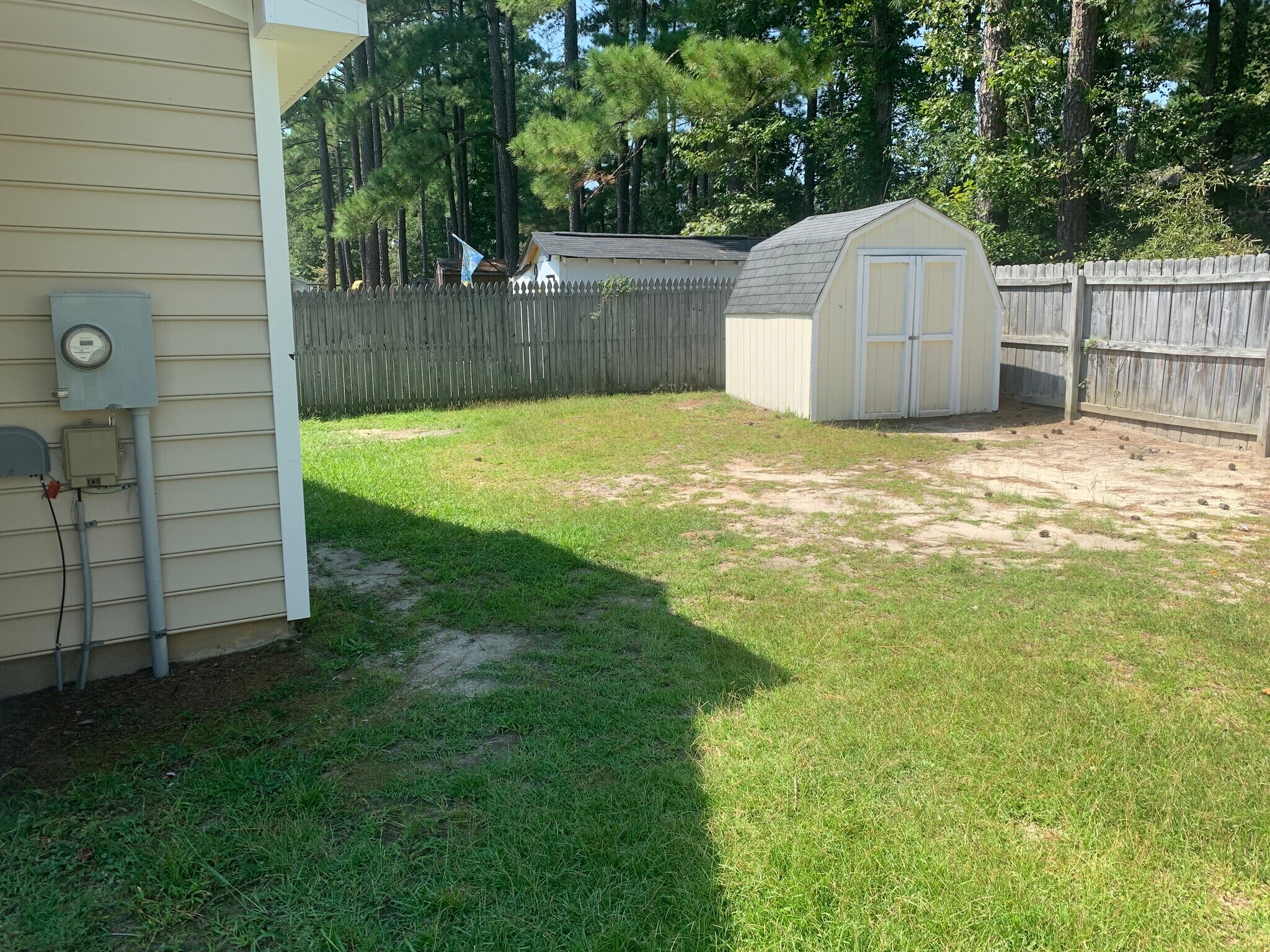 Building Photo - 2140 Tanglewood Rd