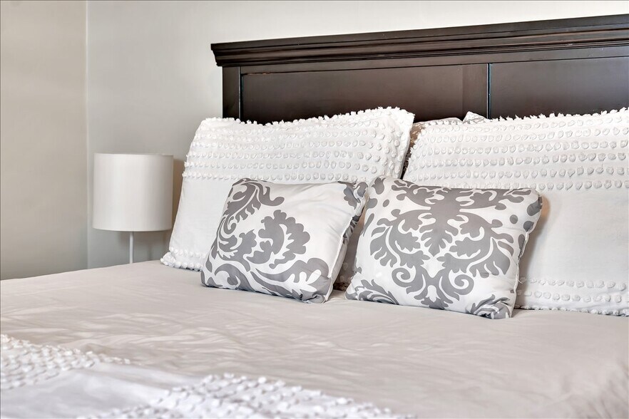 Building Photo - 10 Ritchie Pl