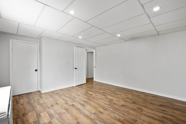 Building Photo - 346 39th St