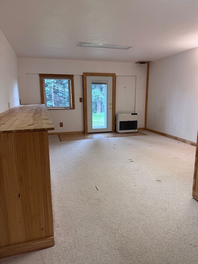 Building Photo - 6134 Chena Hot Springs Rd