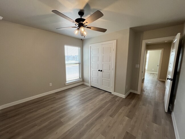 Building Photo - 3611 Urbana Pl