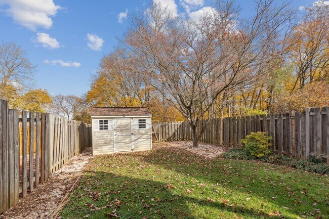 Building Photo - 25636 Coltrane Dr