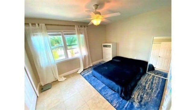 You can hear ocean surf from bedroom - 7801 Ridgewood Ave