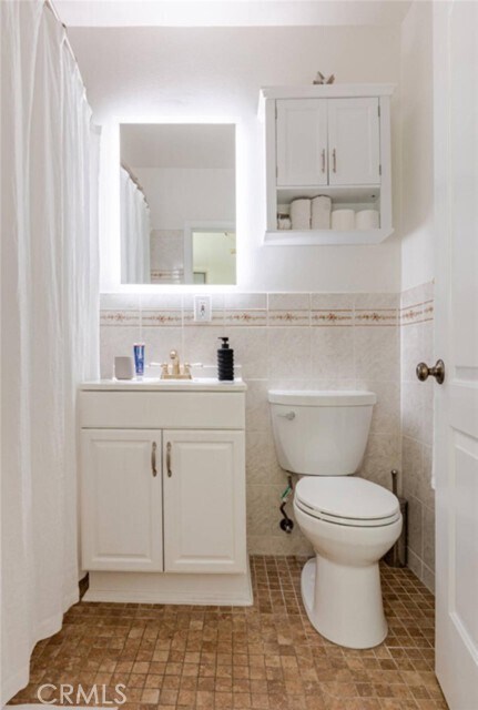 Building Photo - 6220 Morella Ave