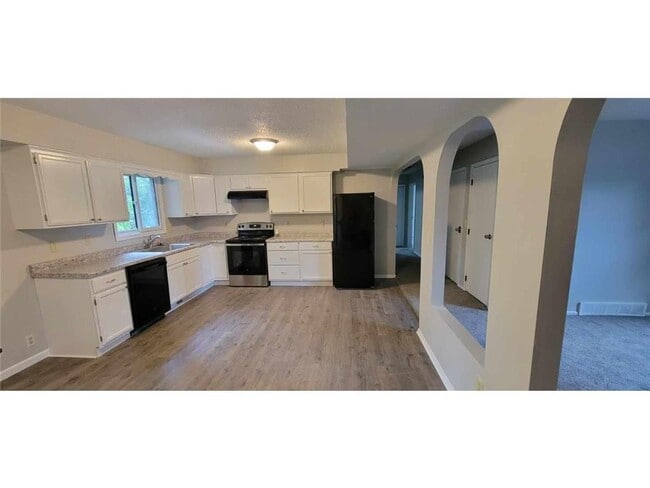 Building Photo - 4304 W 28th St