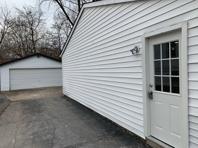 Building Photo - 21600 Olivia Ave