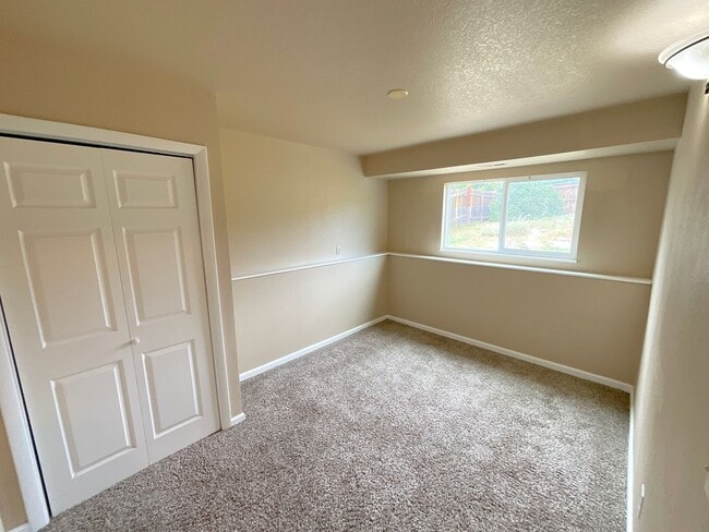 Building Photo - 3 Bedroom Home Available Near Briargate Bl...