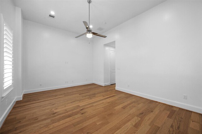 Building Photo - 4045 Leeland St