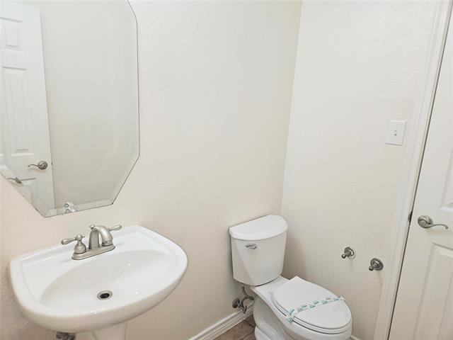 Building Photo - 4921 Giordano Way