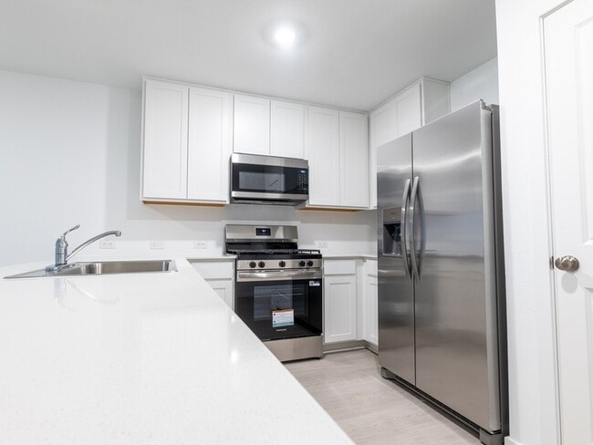 Building Photo - 31406 Pratola Serra Cir