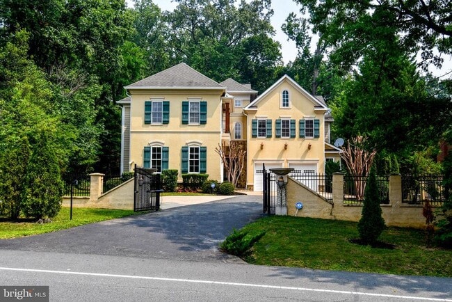 Building Photo - 7104 Old Dominion Dr