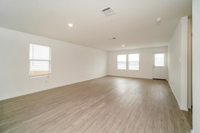 Building Photo - 5924 Sunset Song Ln