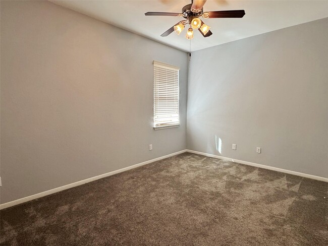 Building Photo - 1050 Forest Haven Ct