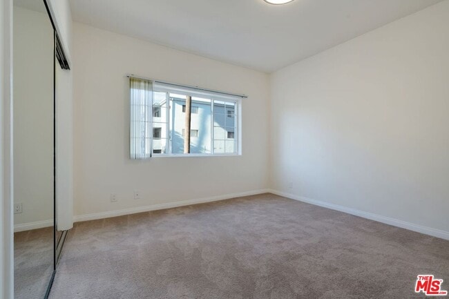 Building Photo - 1731 Corinth Ave