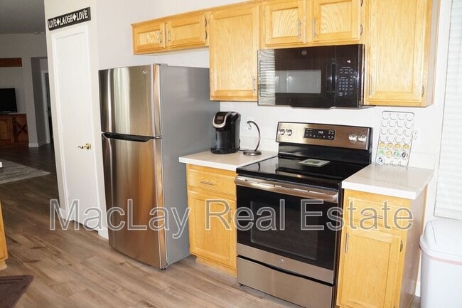 Building Photo - 9753 E Holiday Way