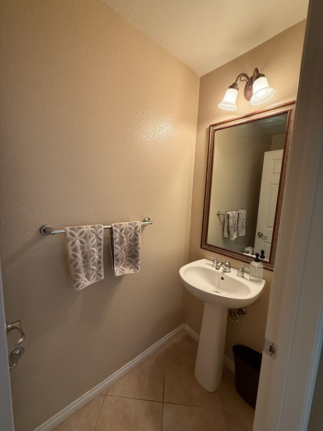 Building Photo - 2513 Escala Cir