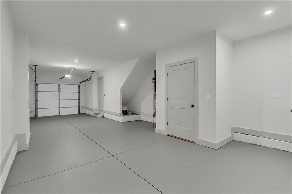 Building Photo - 162 Chestnut Cir