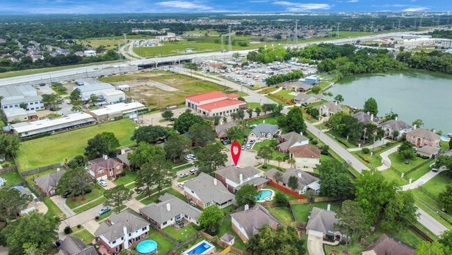 Building Photo - 2322 Lord Nelson Dr