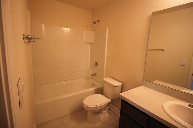 Building Photo - 9595 Star Dr