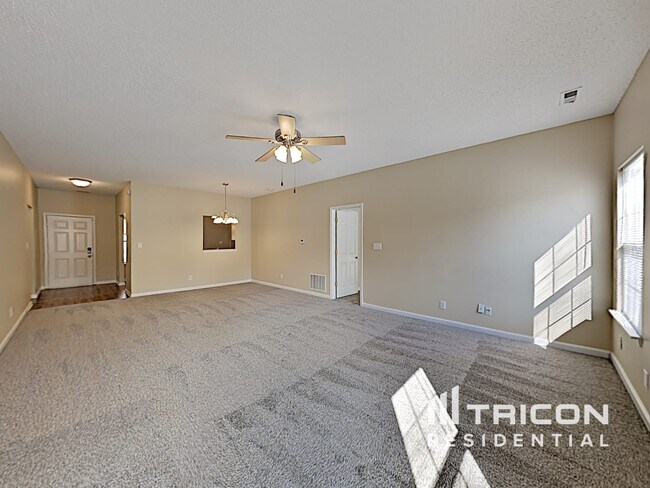 Building Photo - 9897 Lakefield Ln