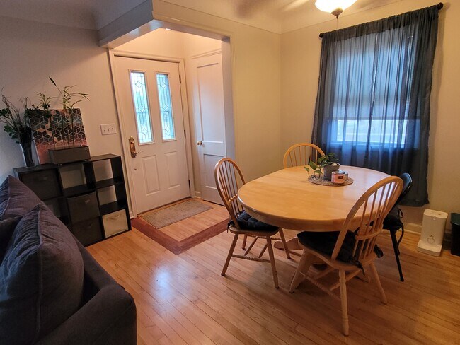 Building Photo - 1882 Sheridan Ave