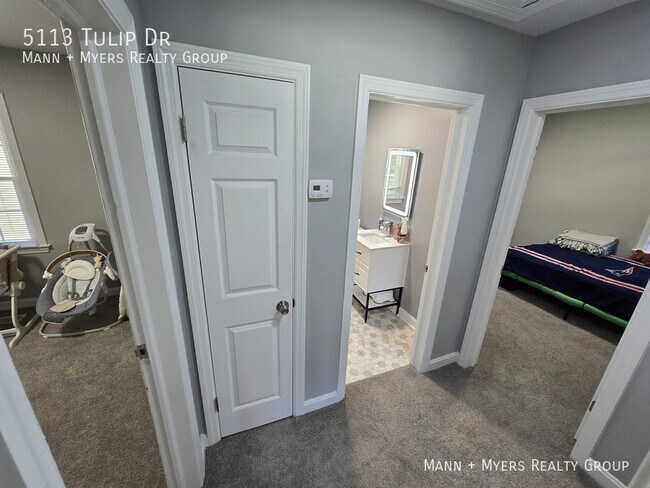 Building Photo - 5113 Tulip Dr