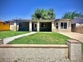 Building Photo - Don't miss out!
