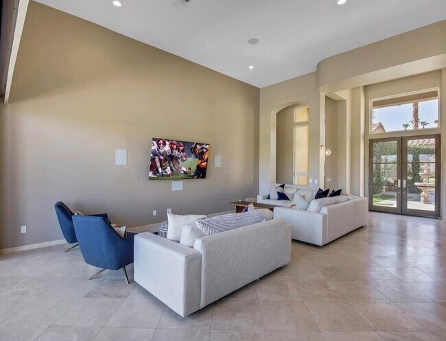 Building Photo - 81045 Golf View Dr