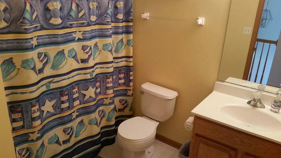 Second Bath - 2472 Reflections Dr