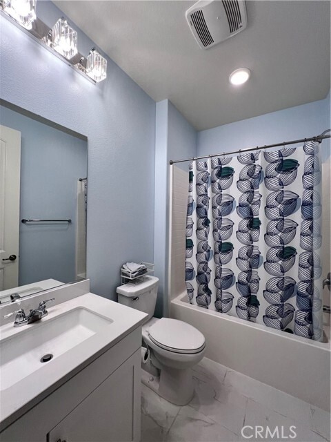 Building Photo - 4646 S Amherst Privado
