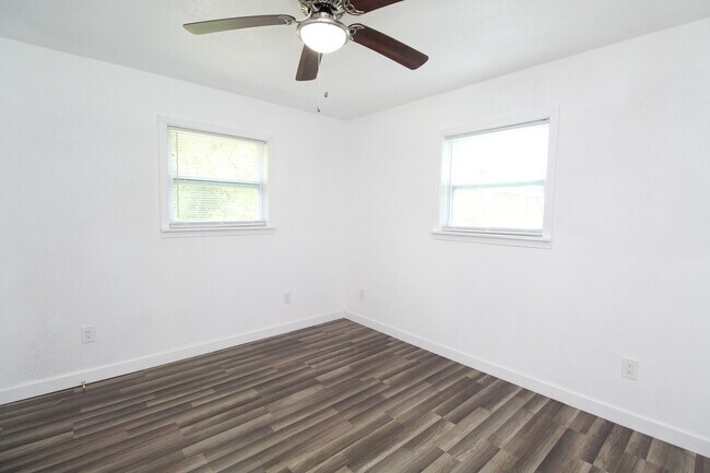 Building Photo - 4BR Home with LVP Flooring, Open Layout & Large Backyard Near Dogwood
