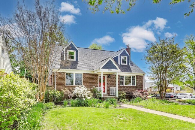 Building Photo - Coming Soon! Charming 4 Bedroom, 2 Bath Ca...